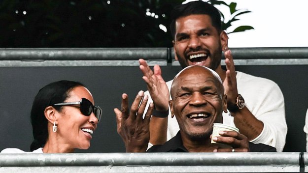 Джошуа за Майк Тайсън: Беше икона не само заради уменията си, но и заради аурата си