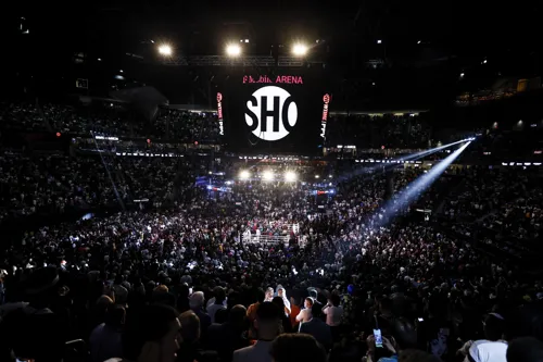 Рой Джоунс каза кой световноизвестен боксьор има най-голям шанс за успех в ММА