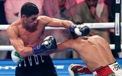 Еди Хърн назова потенциалните съперници на Бивол